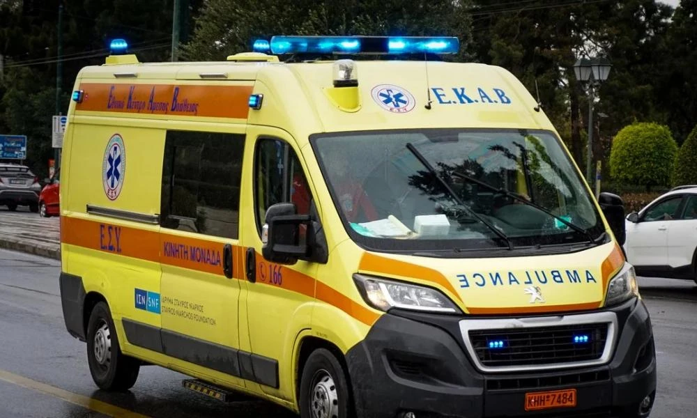 Πάτρα: Ηλικιωμένος κατέρρευσε στη μέση του δρόμου